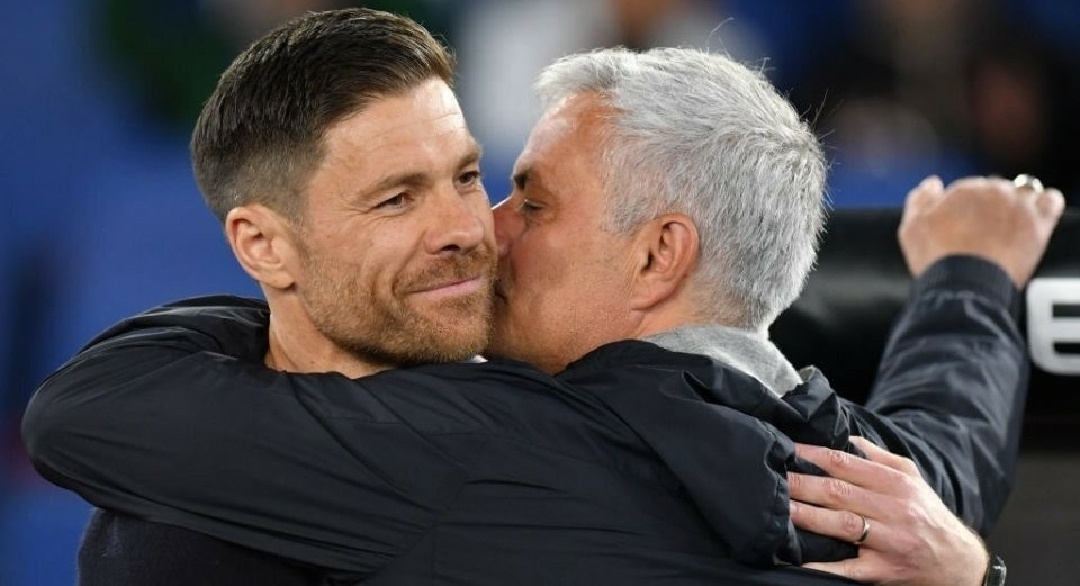 澳洲主帅致敬老对手：誉莫尔与穆里尼奥之间深厚友谊(穆罕默德到底有多可怕)