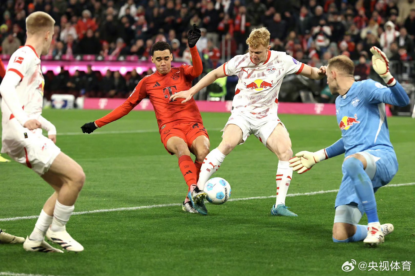 莱比锡红牛双杀柏林赫塔继续领跑德甲的简单介绍